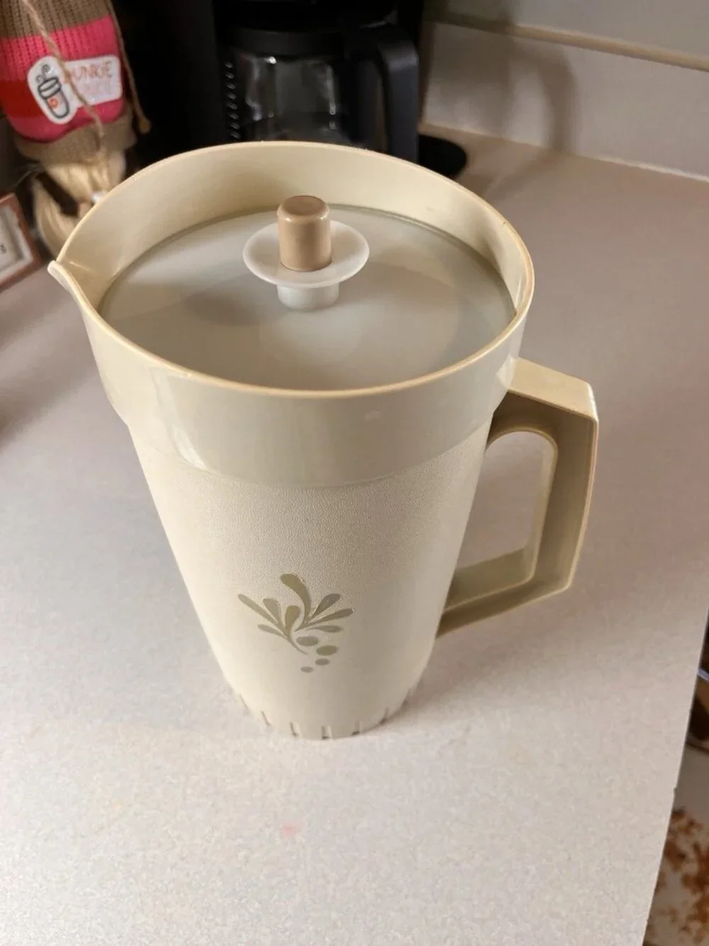 Vintage Tupperware Harvest Gold 2 Quart Pitcher 800-1 & Push Button Lid 802-5